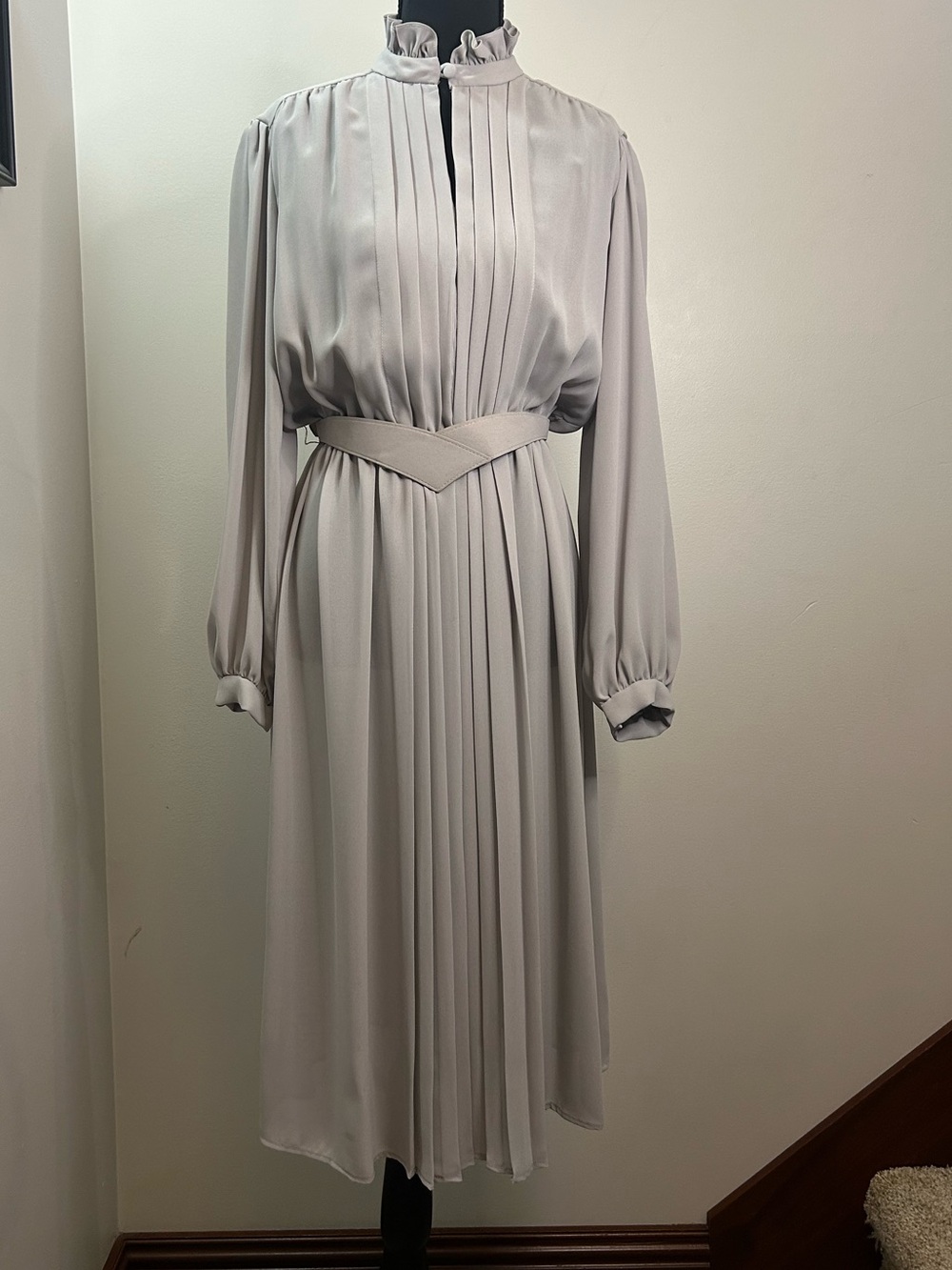 Vintage 1970s Pleated Ruffle Collar Belted Midi Dress Size 12